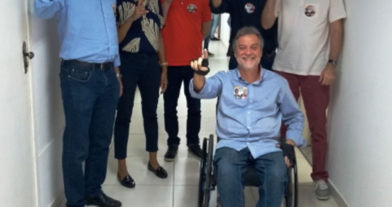 Post de Paulo Maia, no site da UFF. Reitor comemora a vitória na eleição.
