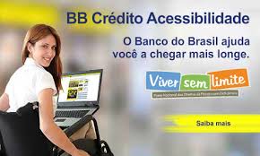 imagem da campanha do BB Credito Acessibilidade, onde aparece a foto de uma mulher sentada em uma cadeira de rodas, com um notebook no colo, e informações sobre o crédito.